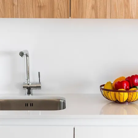 Apartment With Terrace And Private Parking *