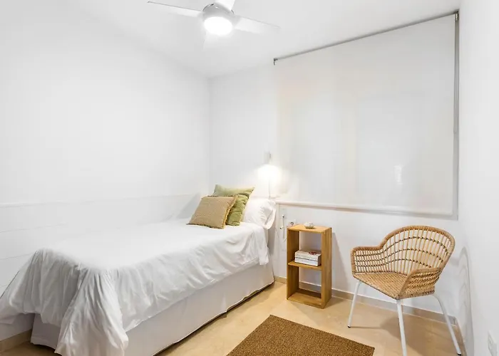 דירה With Terrace And Private Parking Radazul