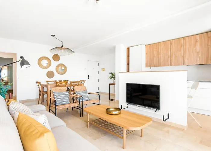 With Terrace And Private Parking Radazul