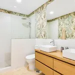 Apartament With Terrace And Private Parking *