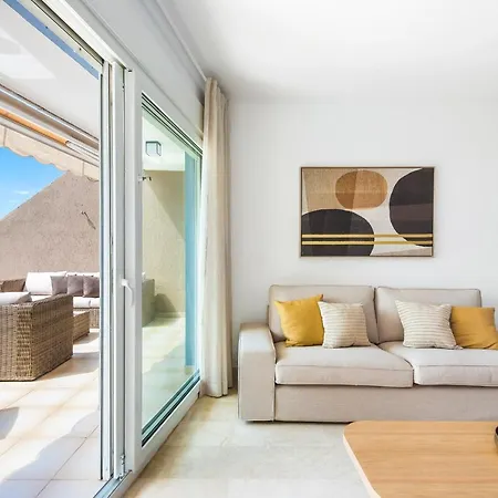 With Terrace And Private Parking * Radazul