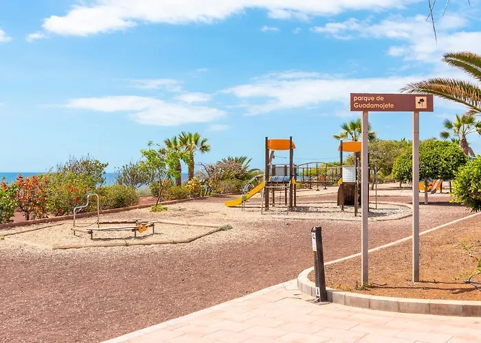 Apartmán With Terrace And Private Parking Radazul